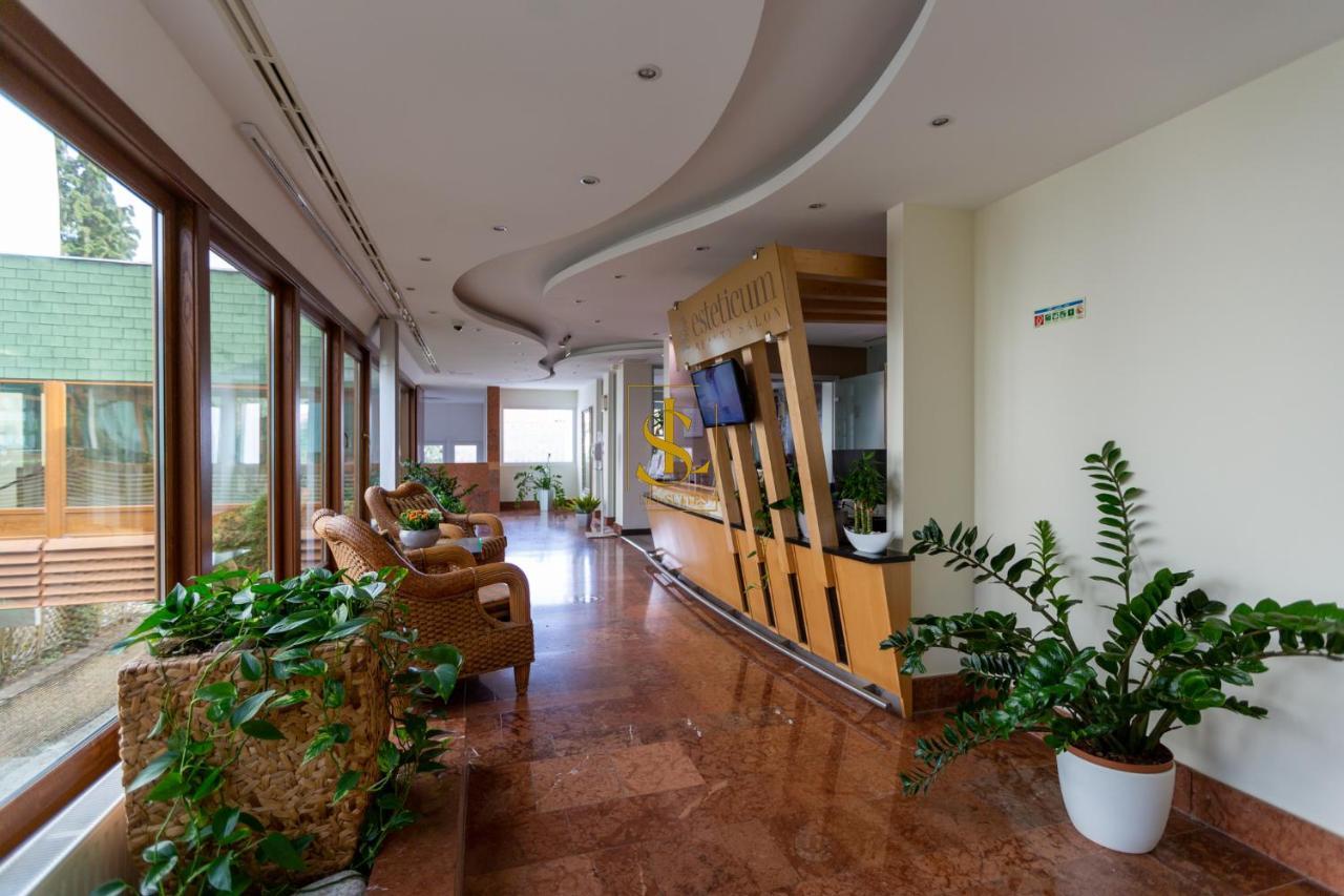 Flavius Spa Residence Heviz Bagian luar foto