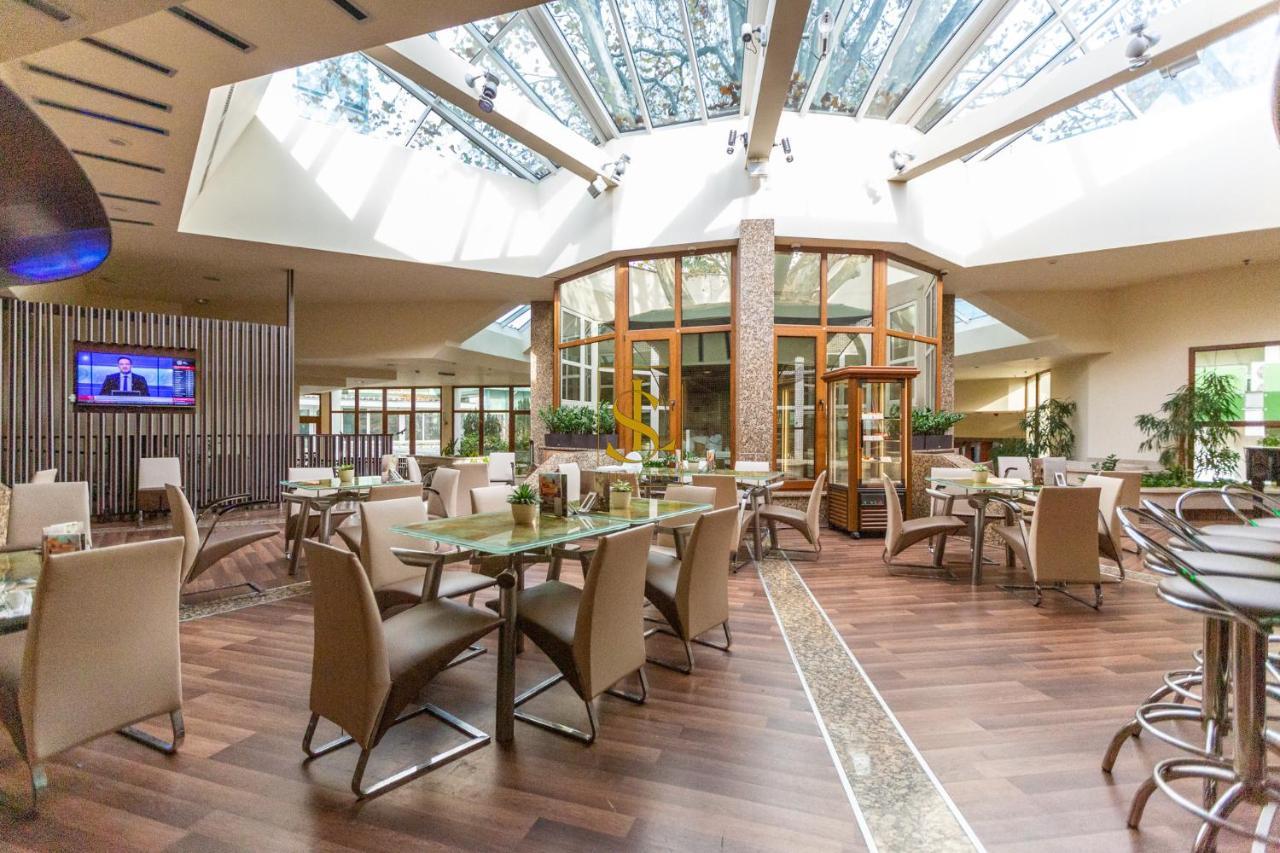 Flavius Spa Residence Heviz Bagian luar foto